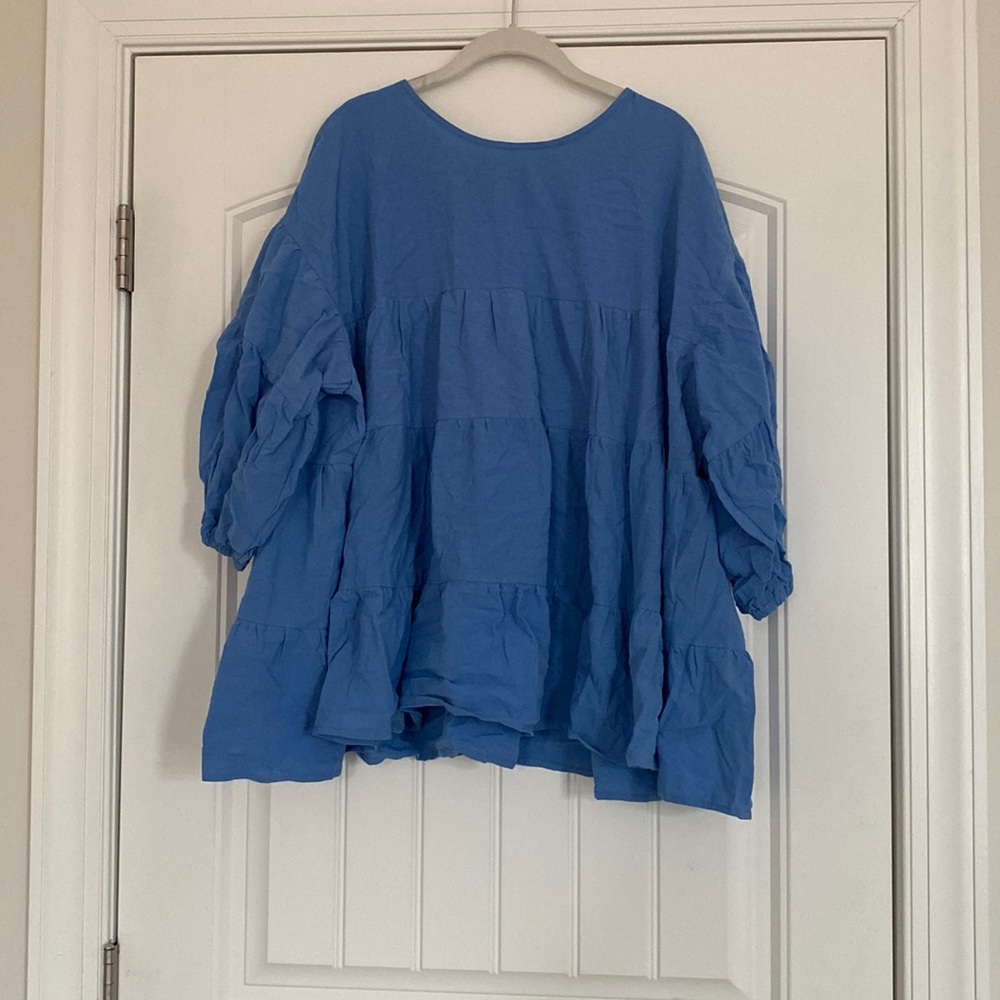 Lunar fox top, NWT